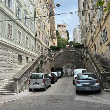 Scalinata Del Teatro Rossetti Confort Parcheggio Appartamento