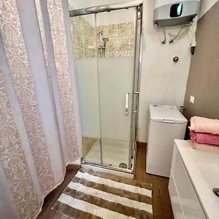 Scalinata Del Teatro Rossetti Confort Parcheggio *