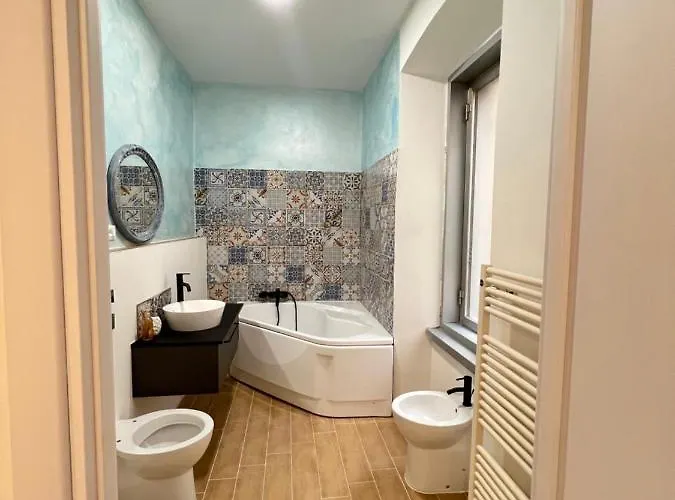 Scalinata Del Teatro Rossetti Confort Parcheggio In Viale Xx Settembre * Trieste