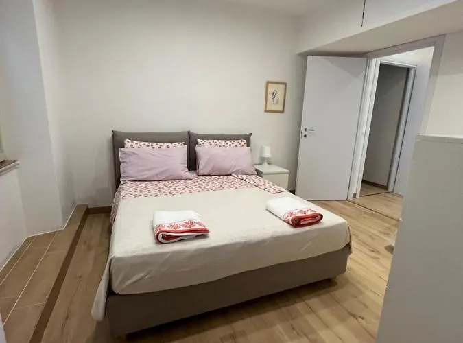 Scalinata Del Teatro Rossetti Confort Parcheggio In Viale Xx Settembre