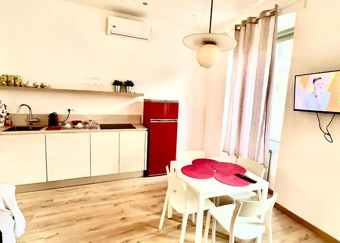 Scalinata Del Teatro Rossetti Confort Parcheggio In Viale Xx Settembre Apartment *