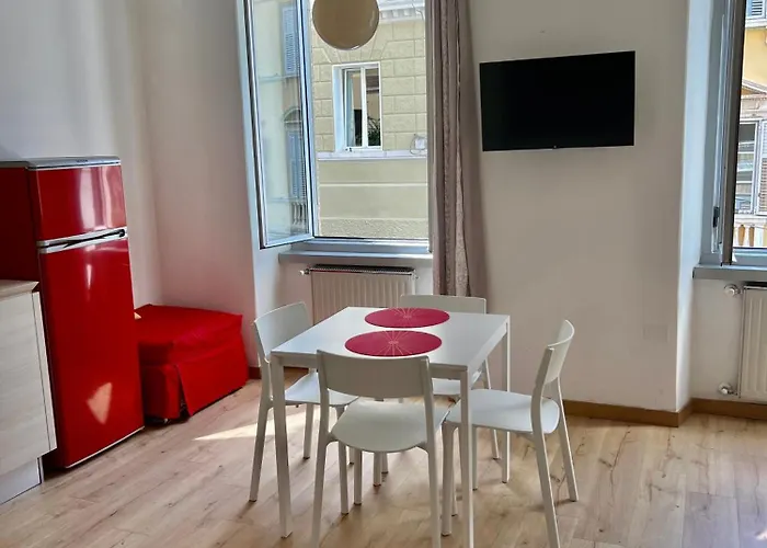 Apartment Scalinata Del Teatro Rossetti Confort Parcheggio In Viale Xx Settembre Trieste
